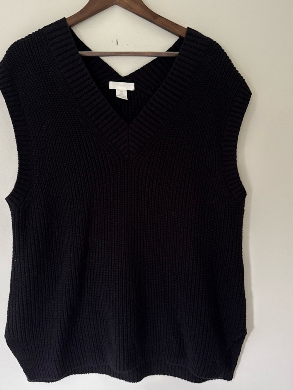 H&M Black Ribbed V-Neck Knit Vest